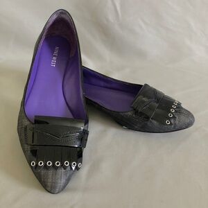 Nine West Simon Says Flats with Gray/Black Fabric (Mismatch Sizes: 7 & 7.5)